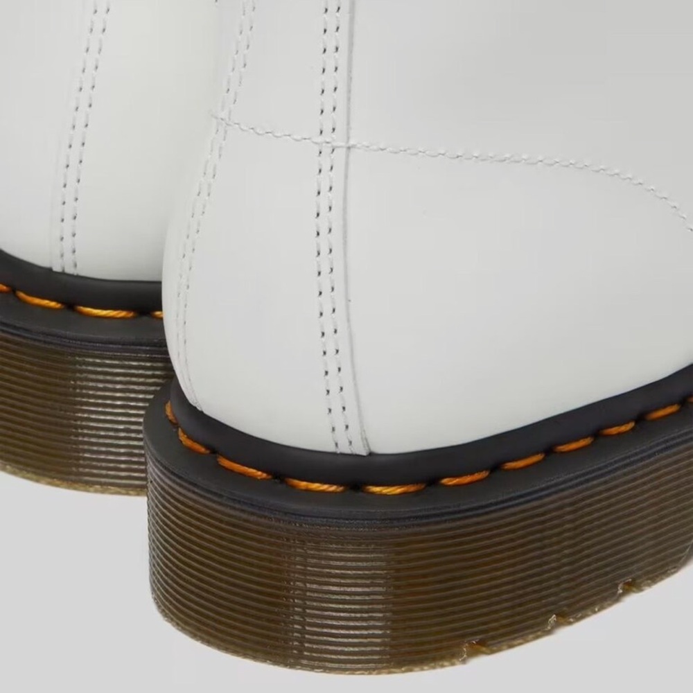 NWT Doc Martens 101 Yellow Stitch Smooth Leather White Ankle Boots - Picture 4 of 11